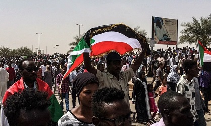 Ribuan Warga Sudan Protes Pencabutan Undang-undang Islam